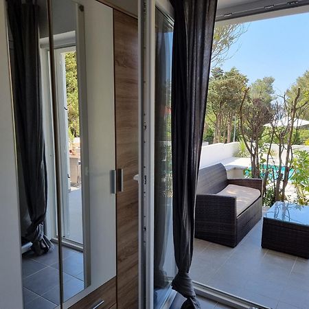 Villa Flamingo Deluxe Novalja Kamer foto