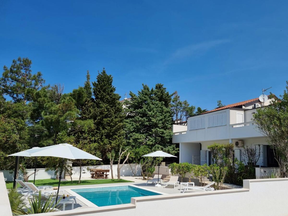 Villa Flamingo Deluxe Novalja Buitenkant foto