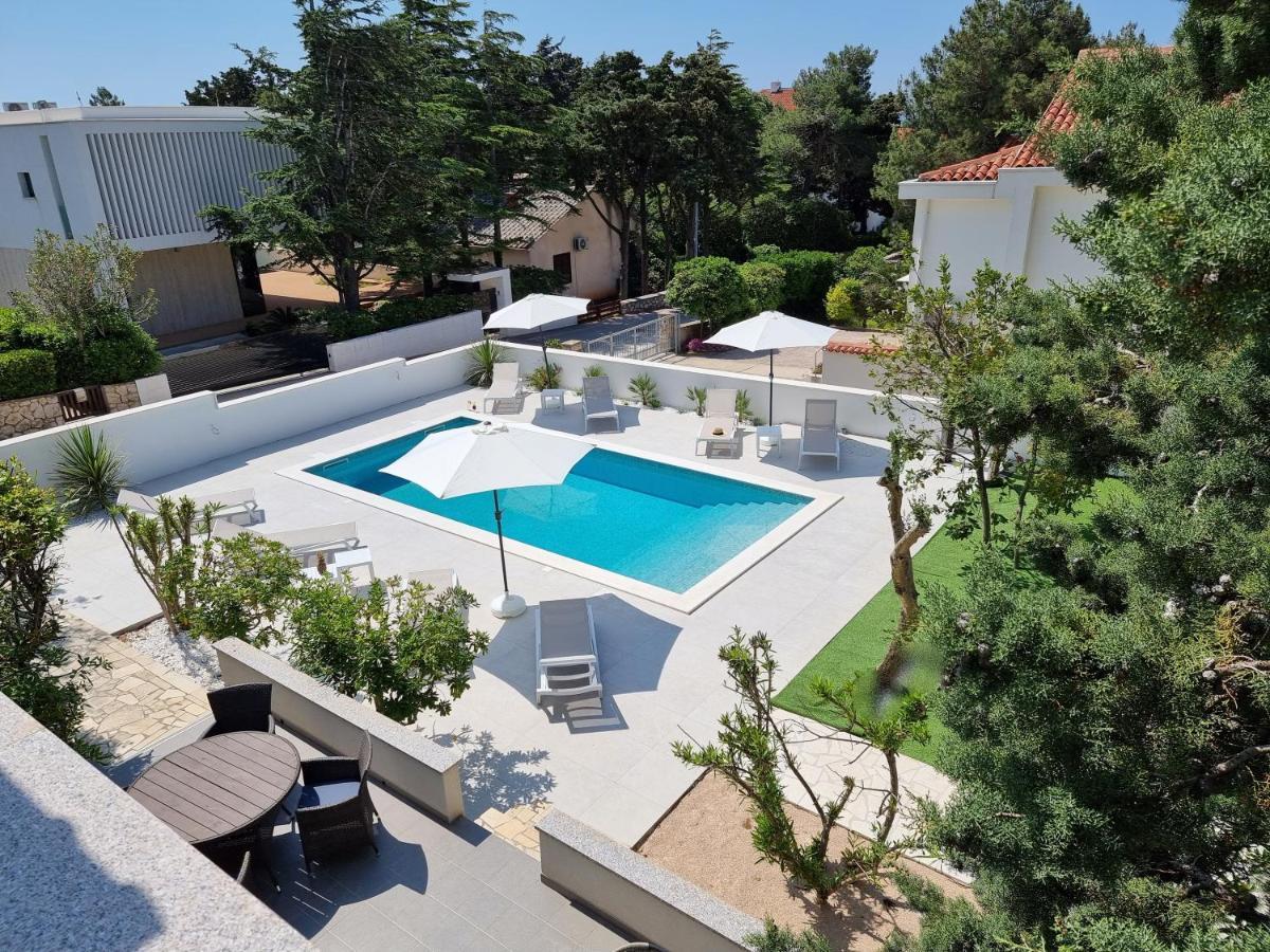 Villa Flamingo Deluxe Novalja Buitenkant foto